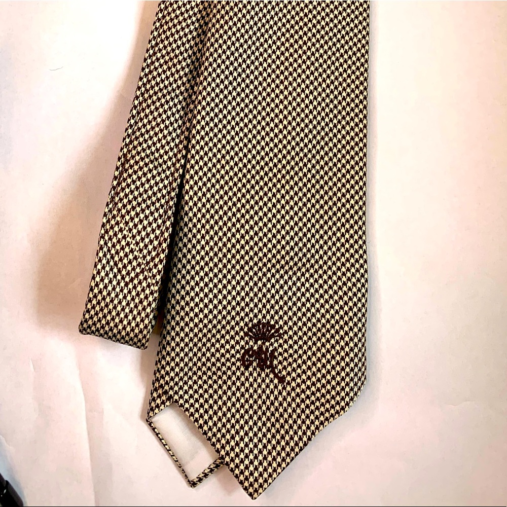 Countess Wara Vintage Tie